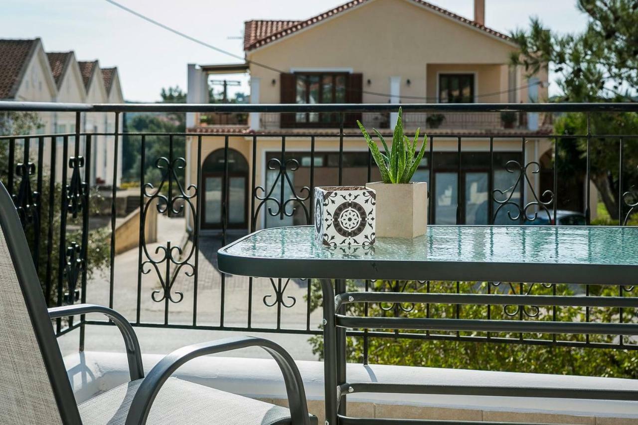 Kástron Julia'S Luxury Suites, Cephallonia Near Argostoli מראה חיצוני תמונה